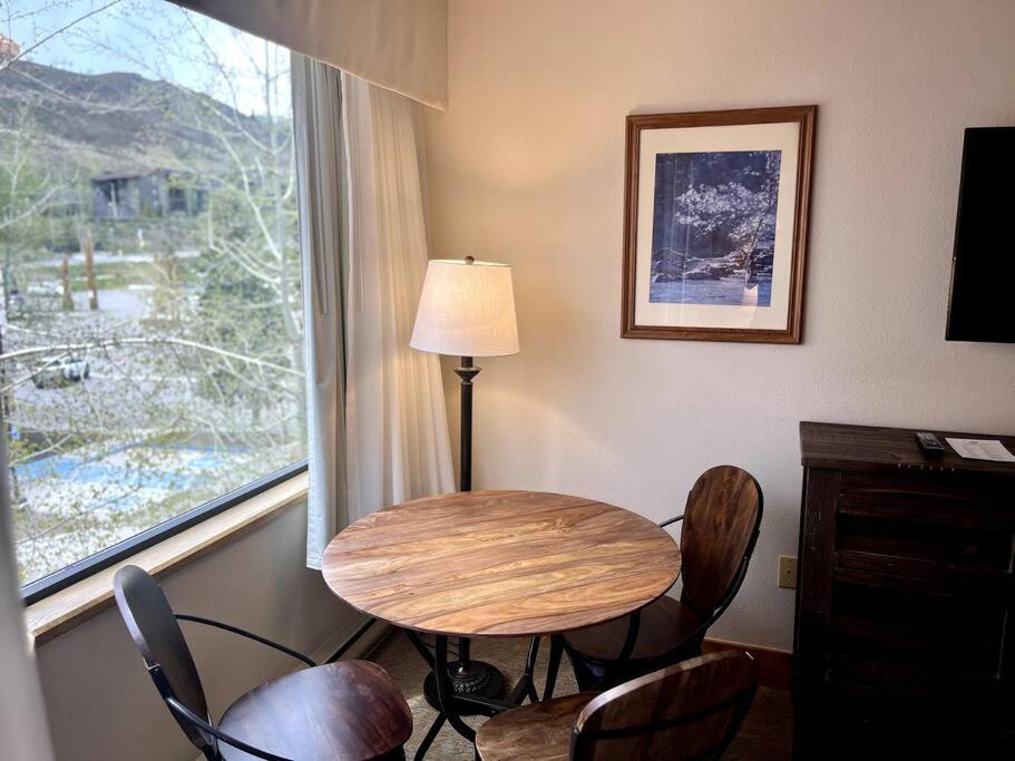 Apartmán Mt Cb Mountain Side With King Bed, Hot Tub, Pool & Kitchen! Crested Butte Exteriér fotografie